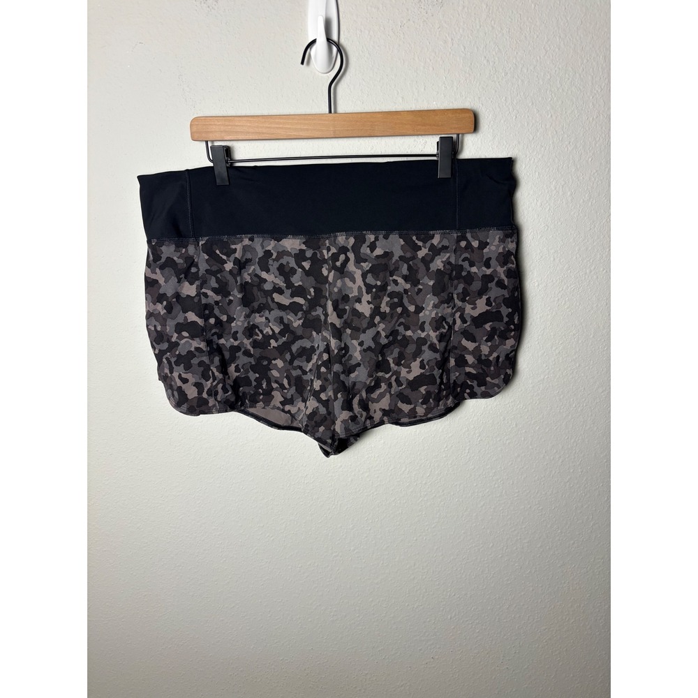 ☀️Athleta Running Free Printed Short 3.5 Camo Grey Black XL Activewear Running